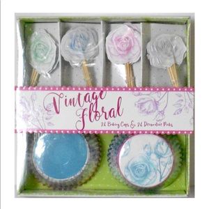 Vintage Floral Design Cupcake Kit 24 Cup & Toppers